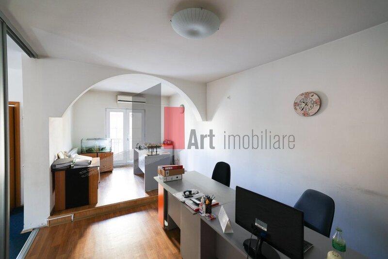 Domenii vila locatie excelenta